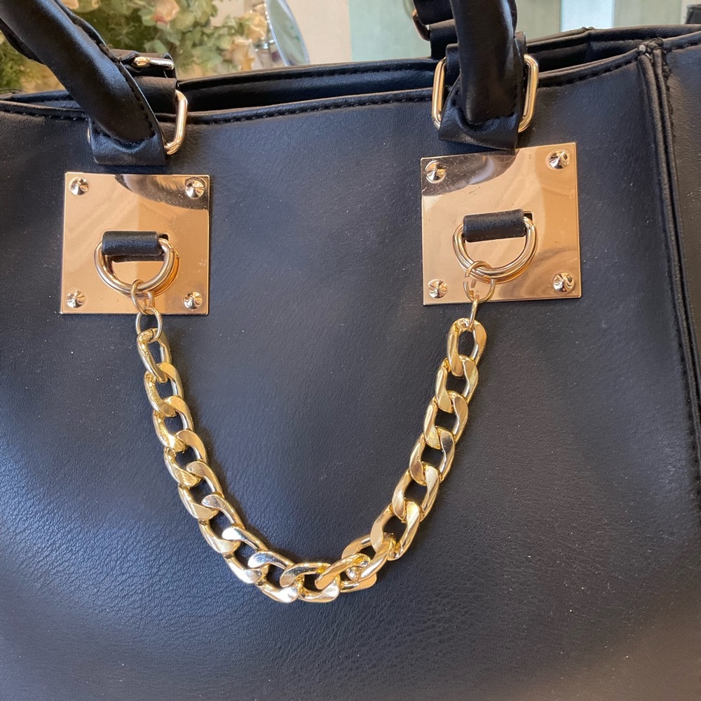 FREE with purchase of any other of my items: Purse, black, faux leather. - Picture 2 of 9